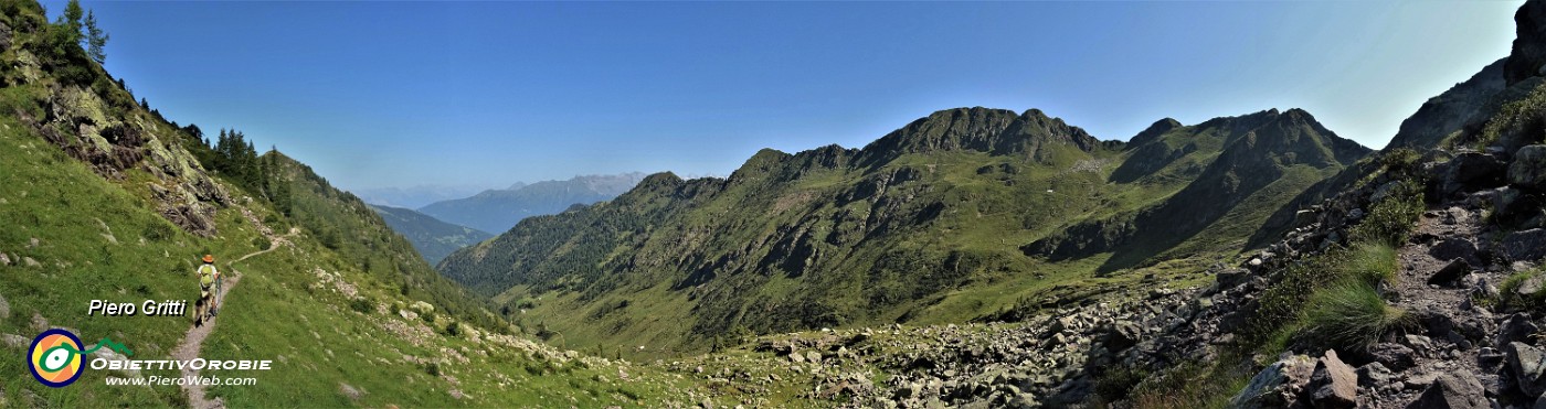 31 In discesa sul sent. 161 per il Passo del Forcellino in Val Bomino.jpg